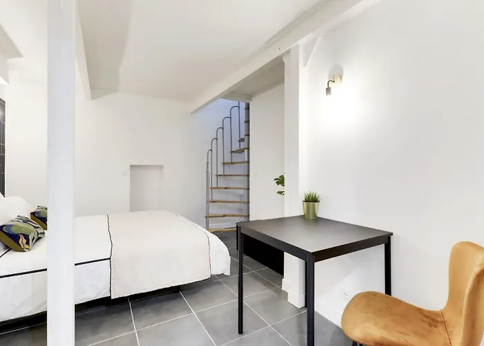 Charming Duplex Near Montmartre Paris
