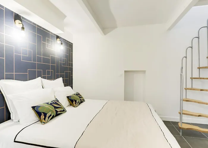 Charming Duplex Near Montmartre Paris