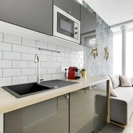 Charming Duplex Near Montmartre 아파트 파리